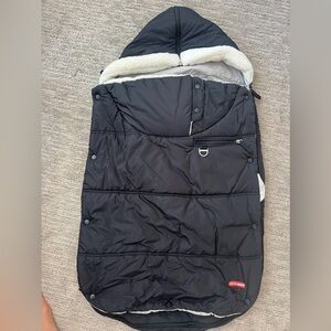 Skip Hop 3 Season Footmuff and Stroller Blanket - Like New
